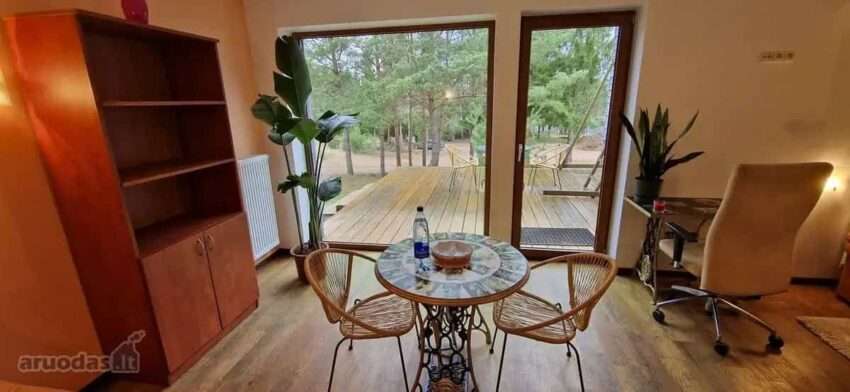 Nuomojamas butas Trakų r. su terasa prie Margio ežero – 31 m², 450 €/mėn.