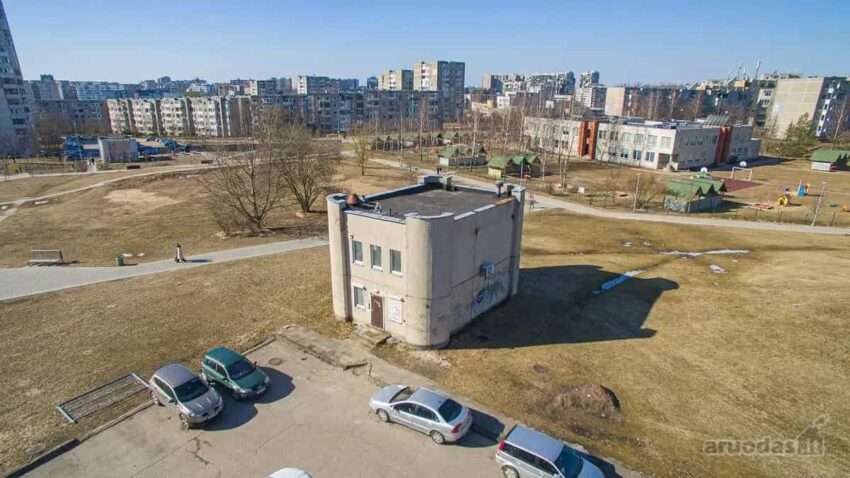 Komercinės patalpos pardavimui Vilniuje, dviejų aukštų pastatas Fabijoniškėse, su daline apdaila